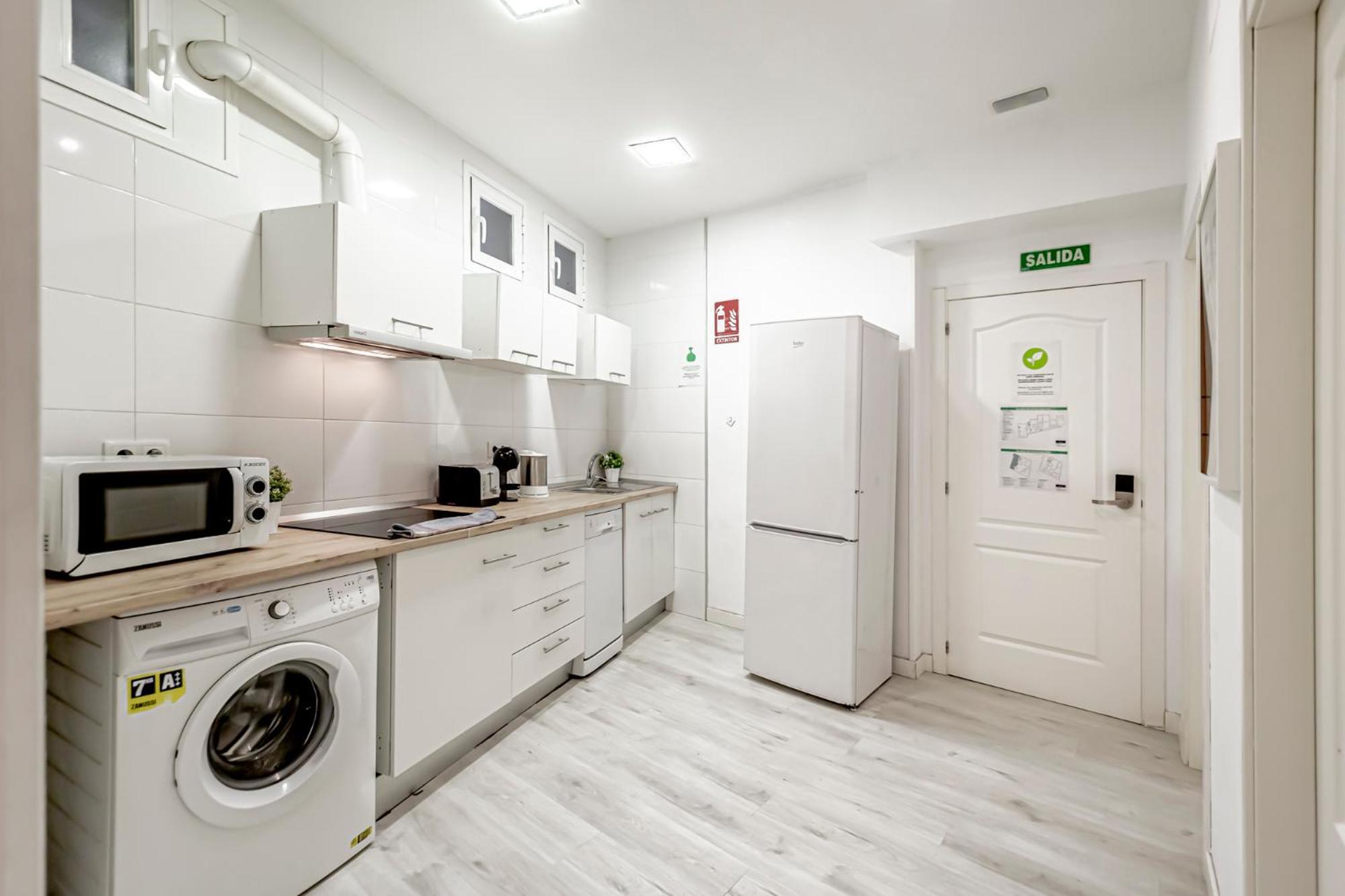 Atocha Arrendamiento De Temporada Apartment มาดริด ภายนอก รูปภาพ